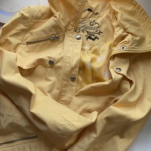 GUESS yellow raincoat spring jacket